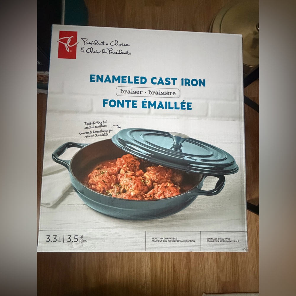 Brand New Enameled Cast Iron Dutch Oven - Teal